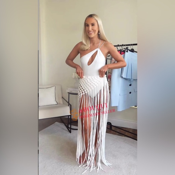 BLOGGERS FAV ZARA CROCHETED PAREO FRINGE SKIRT - Picture 9 of 14